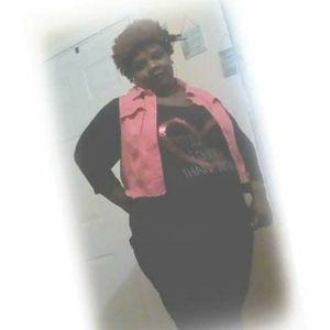 Meet your Posher, Laura denise